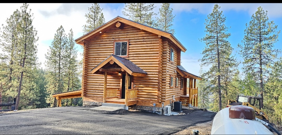 Welcome home — log home exterior